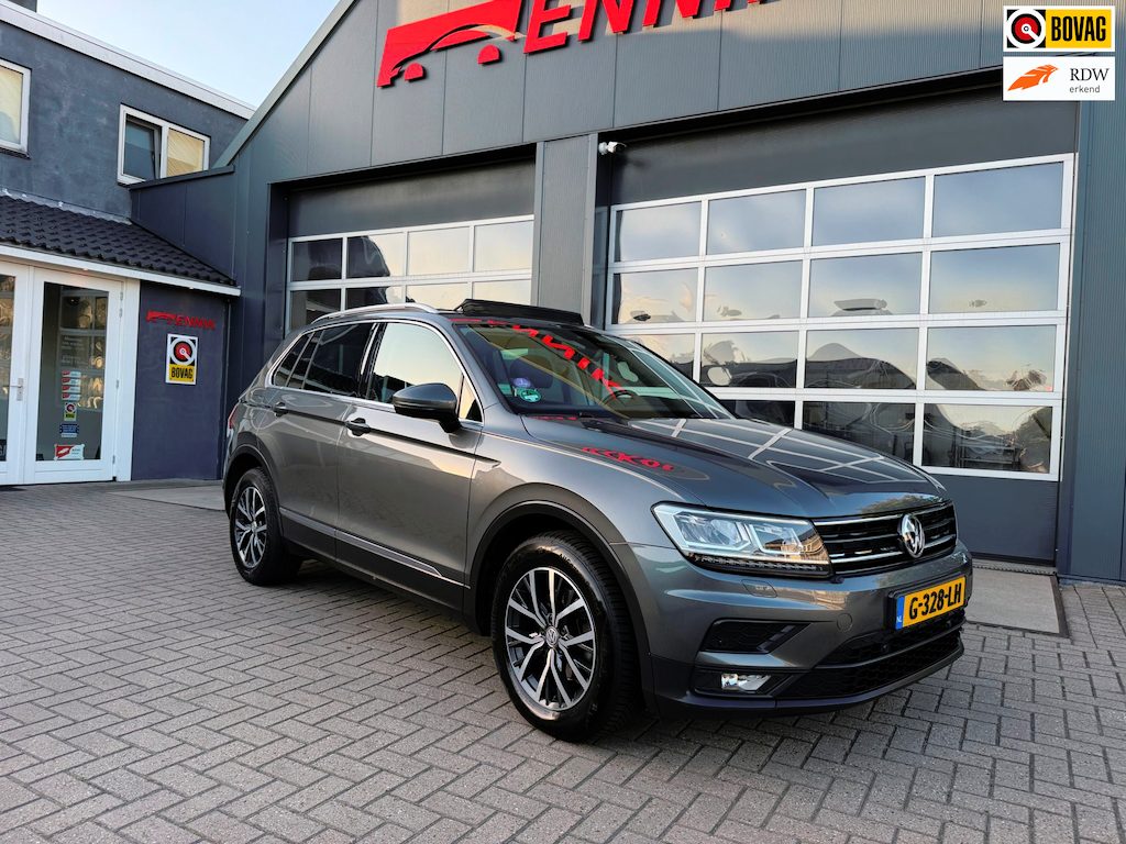 Volkswagen Tiguan 1.5 TSI ACT Highline Business R / Pano / 2x Massage / ACC / Trekhaak / Zeer kompleet !