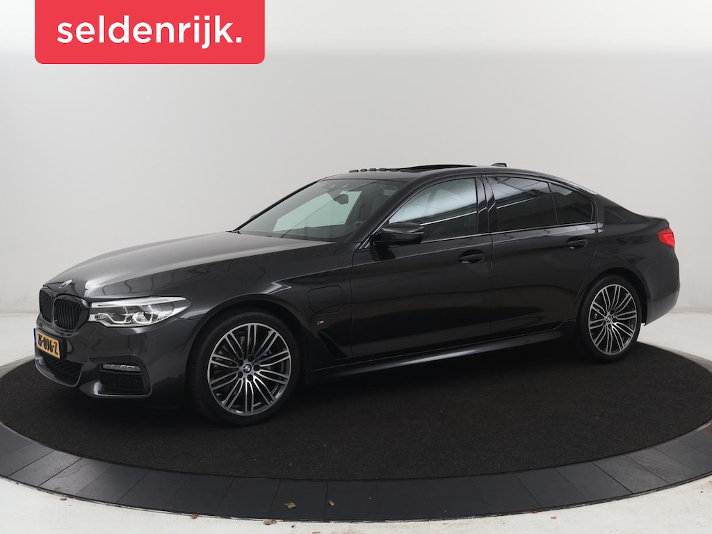 BMW 5-Serie 530e iPerformance M Sport High Executive | Panoramadak | Leder | Memory | Stoelverwarming | Cruise control | Camera | Park assist | Carplay | Climate control | PHEV