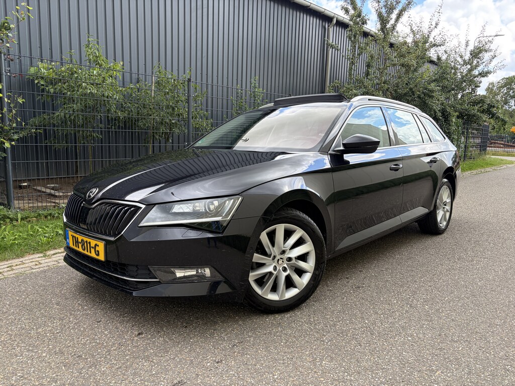 Skoda Superb Combi 1.4 TSI ACT Style Business / AUTOMAAT / LEER / MEMORY / PANORAMADAK / TREKHAAK