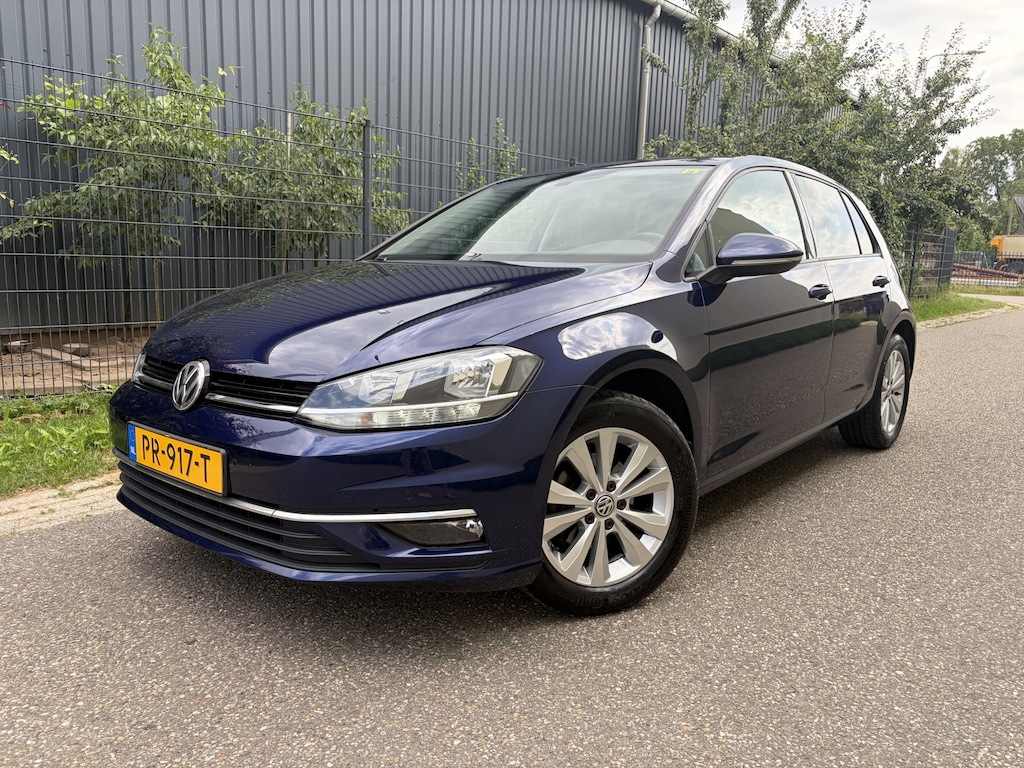 Volkswagen Golf 1.0 TSI Comfortline / 5-DEURS / NAVI / CARPLAY / CRUISE