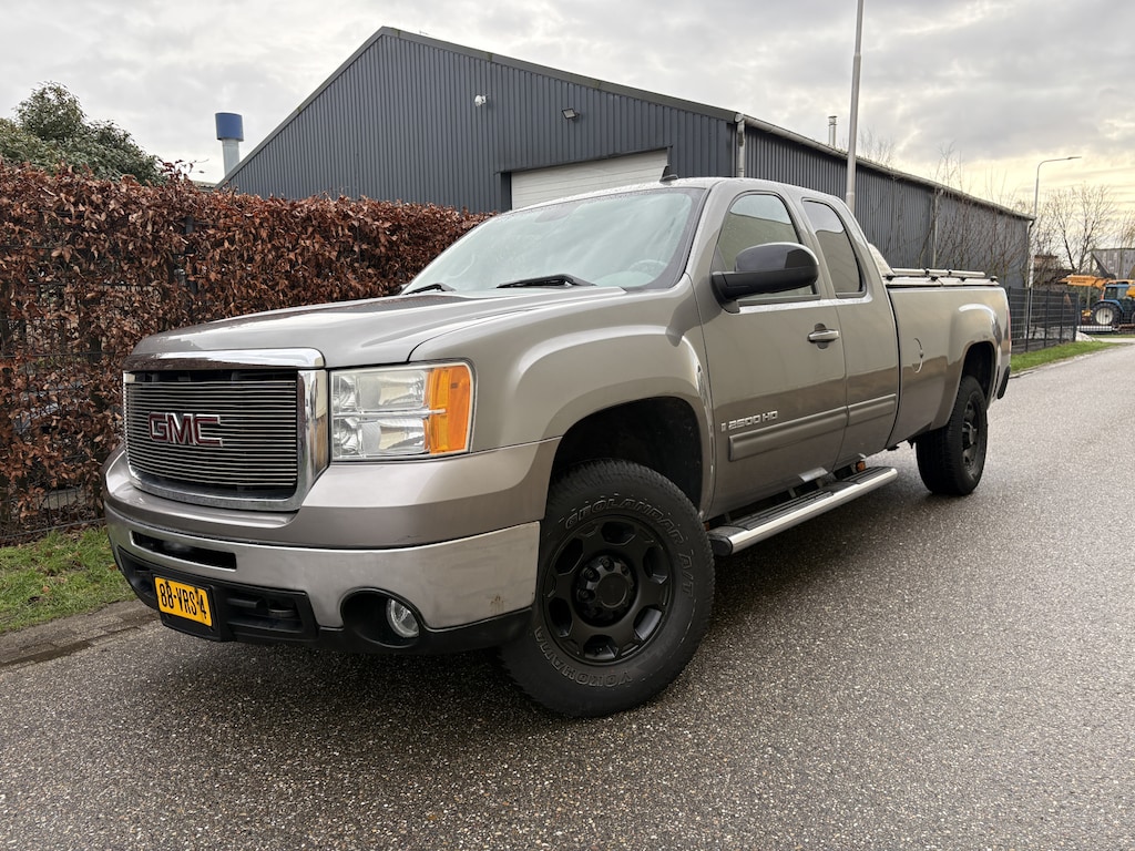 GMC 2500 G.M.C. SIERA HD / AUTOMAAT / 4WD / 4x4 / CRUISE / LEER / LPG