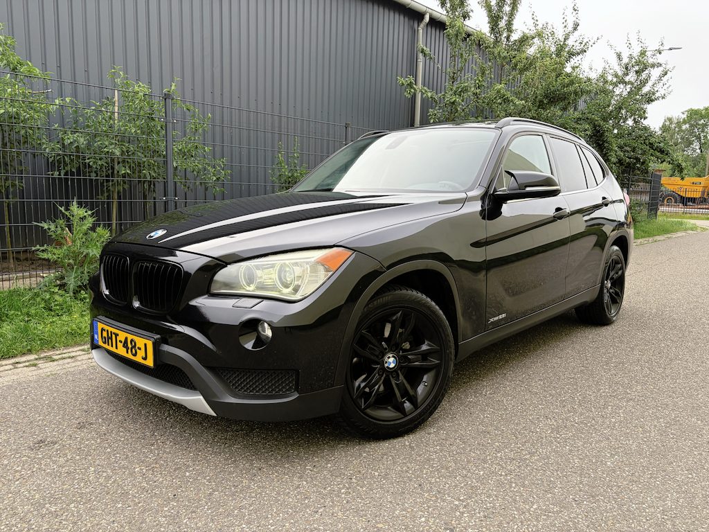 BMW X1 xDrive28i High Executive / AUTOMAAT / LEER / PANORAMADAK / NAVI / 169dkm!