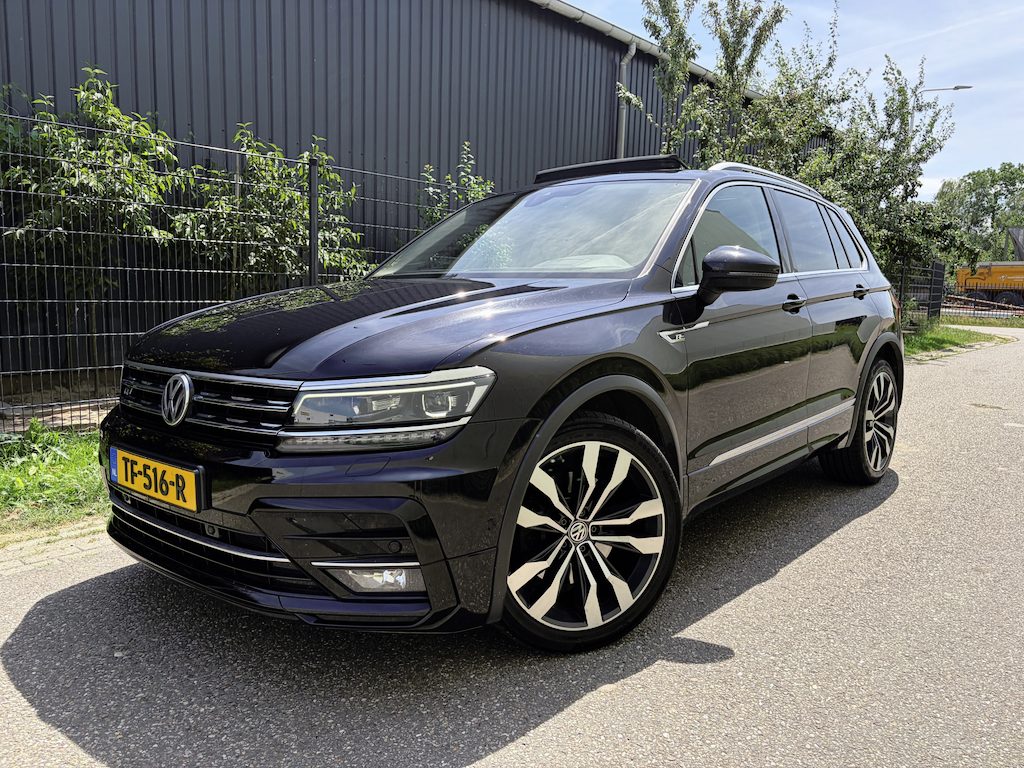 Volkswagen Tiguan 2.0 TSI 4Motion Highline / AUTOMAAT / R-LINE / PANORAMADAK / INCL BTW / CRUISE / NAVI