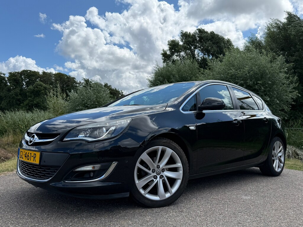 Opel Astra 1.4 Turbo Sport + | Camera | Leder | 18" Velgen | Navi | Stoelverwarming | Clima | 6 Versnellingen | PDC | Cruise | LED