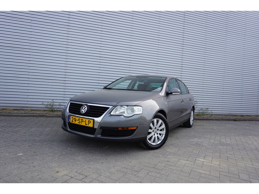Volkswagen Passat 2.0 FSI Trendline Airco / Cruise / Elektr. ramen / Trekhaak / Lm velgen / NAP
