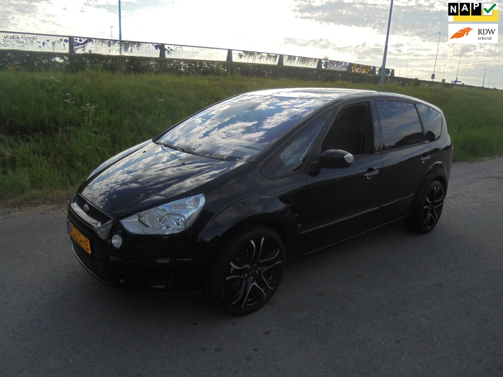 Ford S-Max Ford S-max 2.0 benzine 7 persoons airco lmv trekhaak