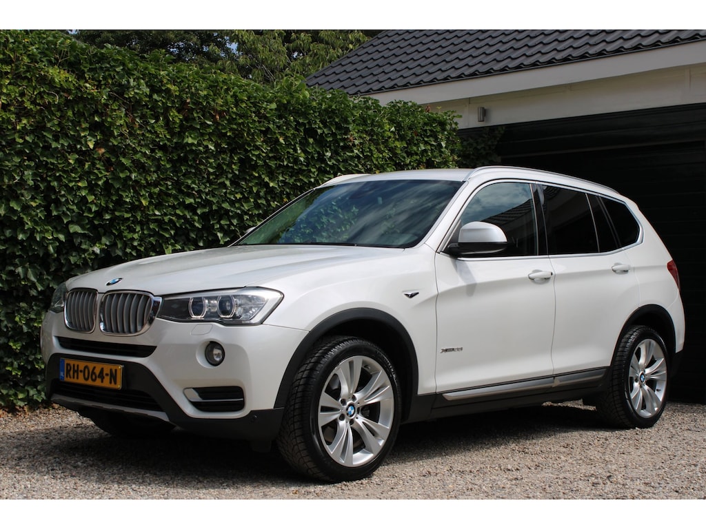 BMW X3 XDrive28i High Executive | 245 PK | Achteruitrijcamera | Stoelverwarming