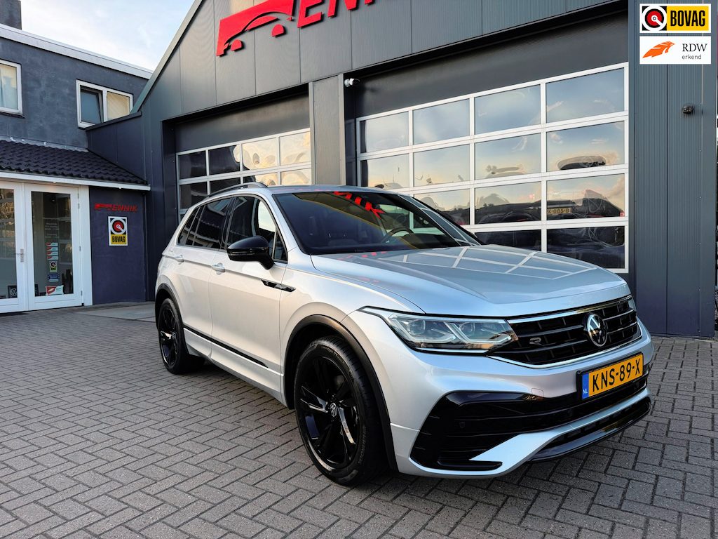 Volkswagen Tiguan 1.5 TSI R-Line Business+/ ACC / Black Pack / 2x R-Line .