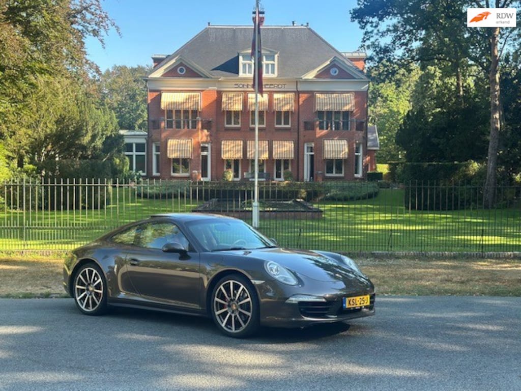 Porsche 911 3.4 Carrera 4
