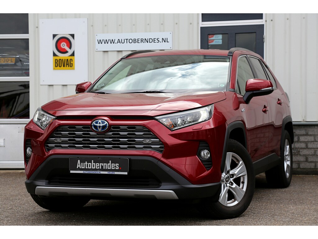 Toyota RAV4 2.5 Hybrid*Fabrieksgarantie t/m05-2031!*Perfect Toyota onderh.*Trekhaak/Leder/Stoelverw./Stuurverw./Camera/DAB/LED/Voorruitsnelont./Elek. Klep/18 inch LM*