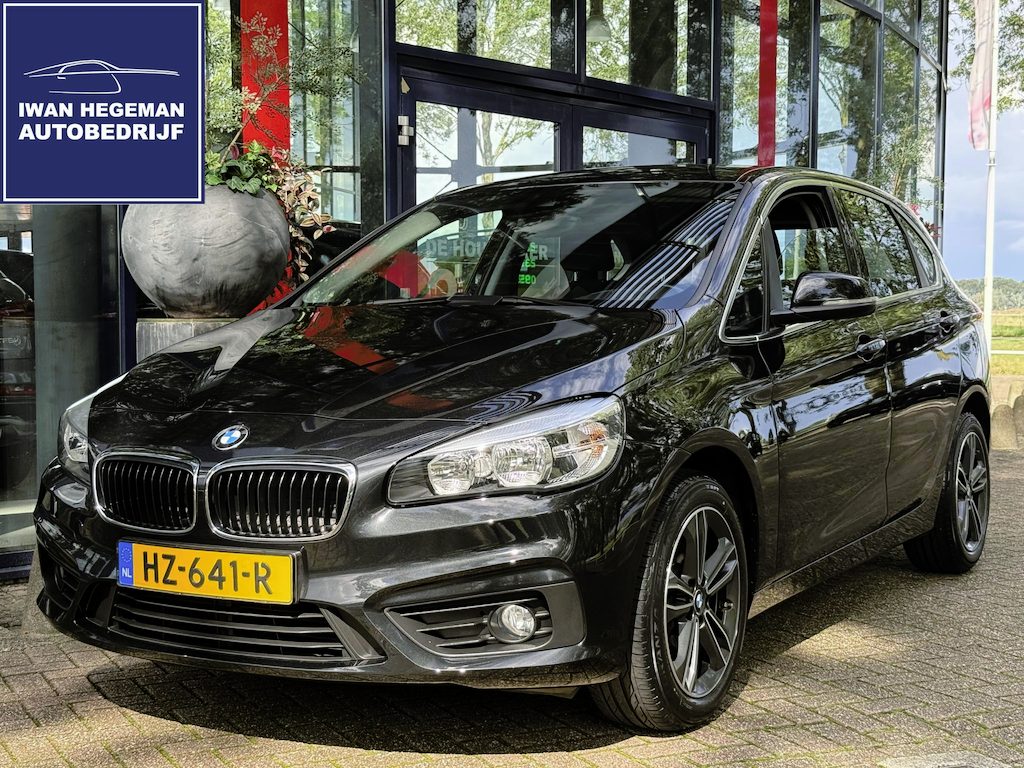 BMW 2-Serie Active Tourer 216i Essential | PDC | ECC | Navigatie | LM Velgen