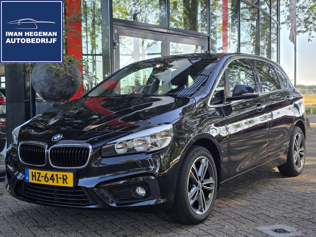 BMW 2-Serie Active Tourer 216i Essential | PDC | ECC | Navigatie | LM Velgen