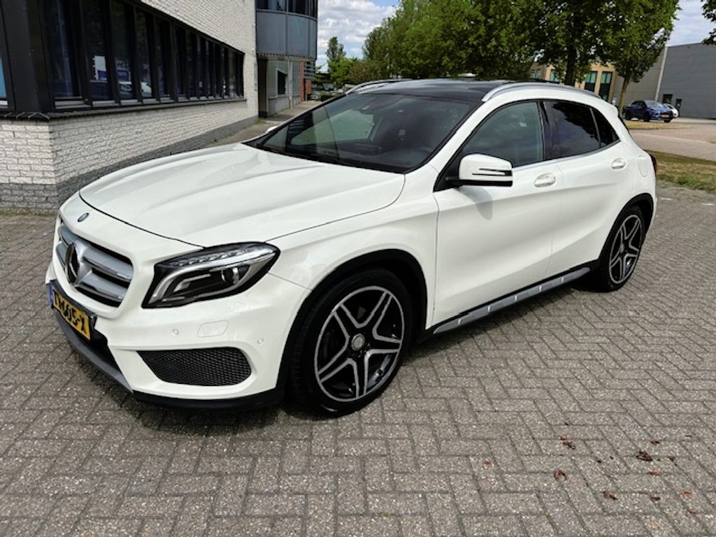 Mercedes-Benz GLA 200 AMG Prestige PANO STOELVW CAMERA TRHK