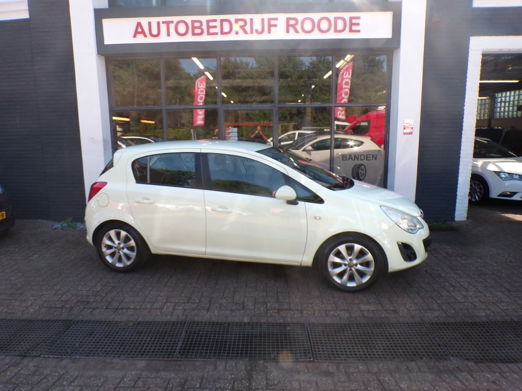 Opel Corsa 1.4-16V Anniversary Edition AIRCO,LMV,APK !!!