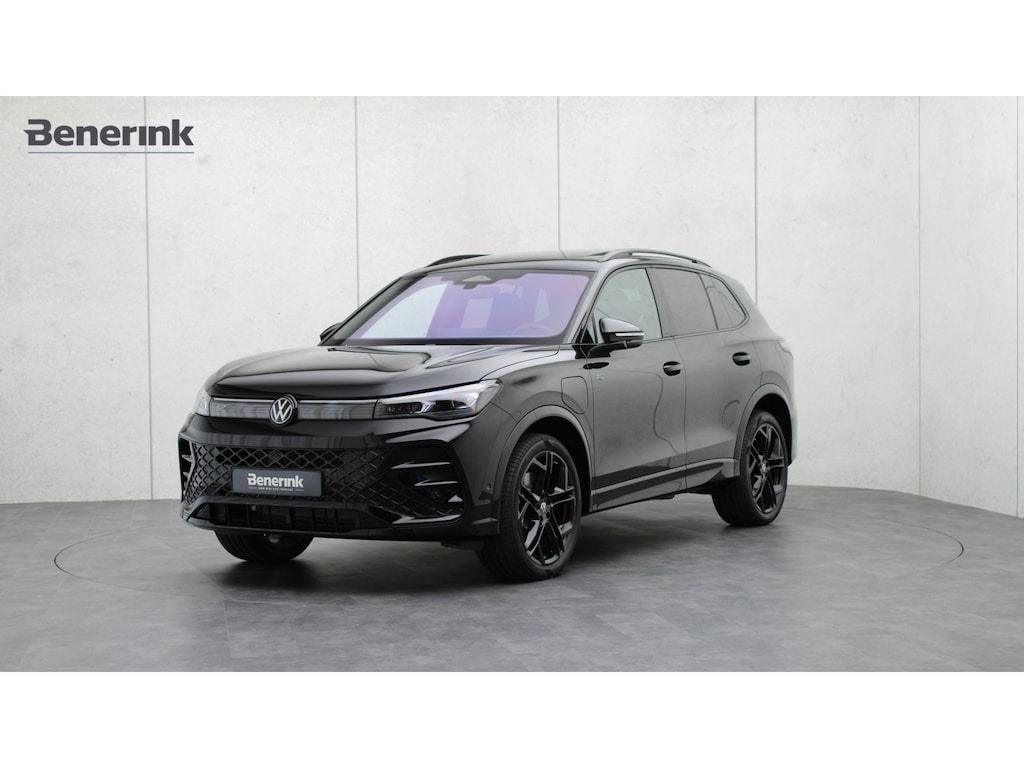 Volkswagen Tiguan 1.5 eHybrid R-Line | Massage | Head-up | Panoramadak | Harman/Kardon | Trekhaak | Comfort Plus | Black Style Pack
