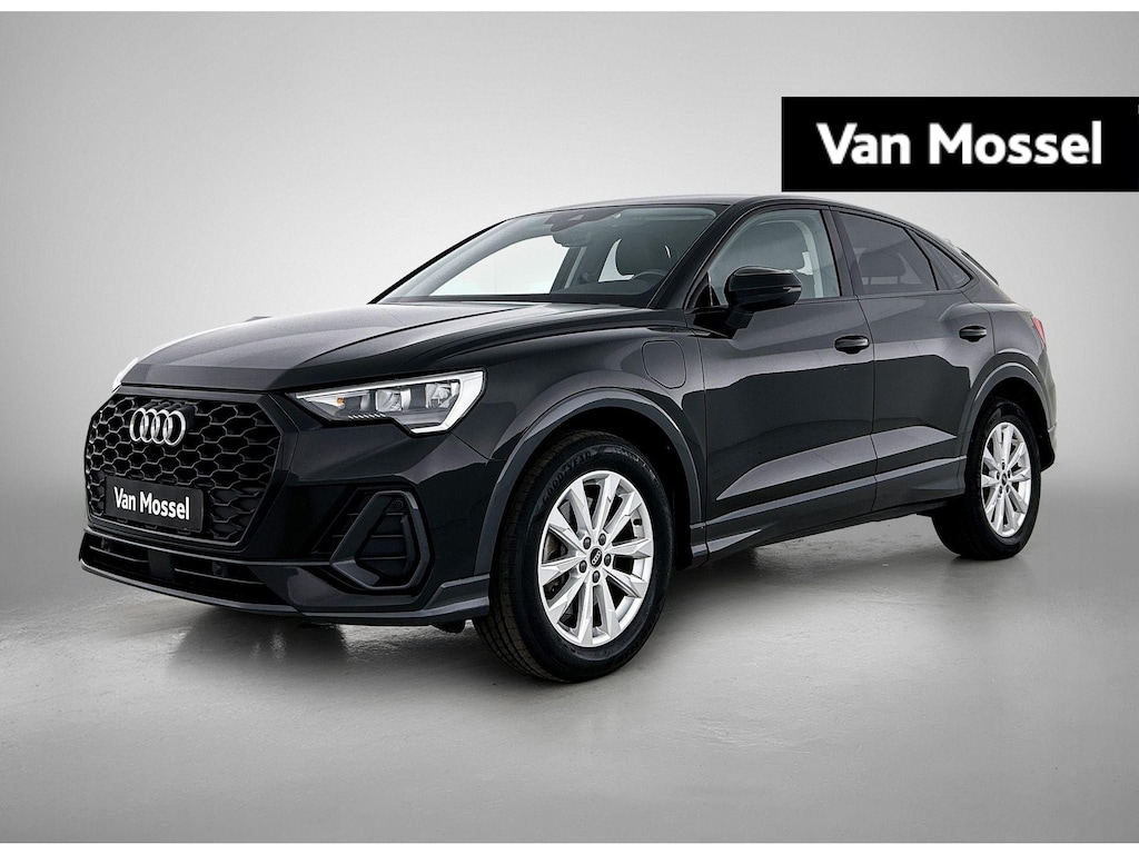 Audi Q3 Sportback 45 TFSI e Attraction 245 PK | Automaat | Navigatie | Climate Control | Stoelverwarming | Cruise Control | Elektrische achterklep |