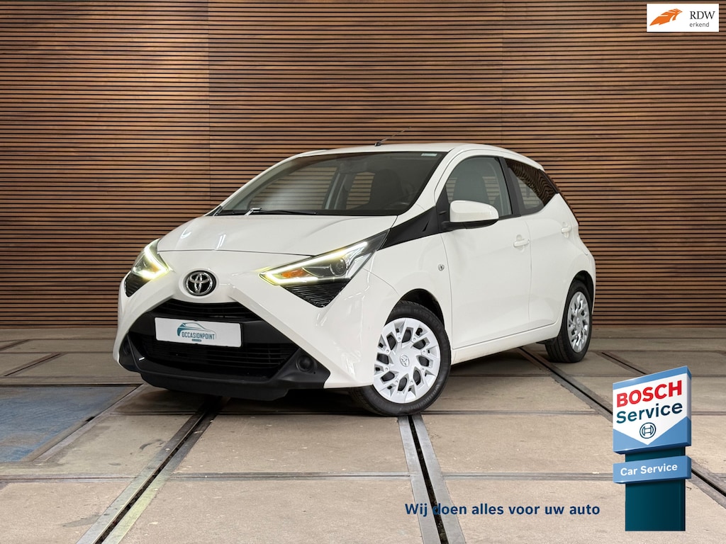 Toyota Aygo 1.0 VVT-i x automaat | Apple Carplay & Android Auto | Camera | Bluetooth | 15 Inch