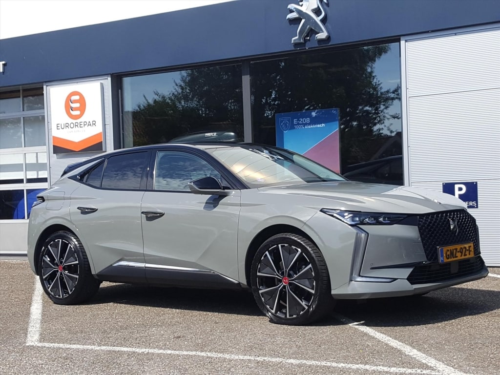 DS 4 1.6 E-Tense 225pk Plug-in Hybrid Performance Line AUTOMAAT Apple Carplay & Android Auto | Afn. TREKHAAK | Elektr kofferklep | NAVI | CAMERA | KEYLESS