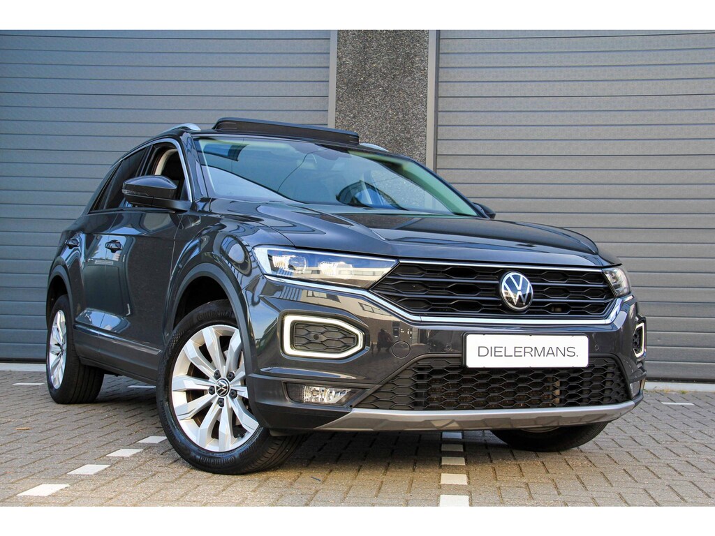 Volkswagen T-Roc 1.5 TSI Sport | Panoramadak | Digitaal Display | Leder | Vol in de opties | NL auto | NAP auto | Schadevrije auto | Dealeronderhouden auto