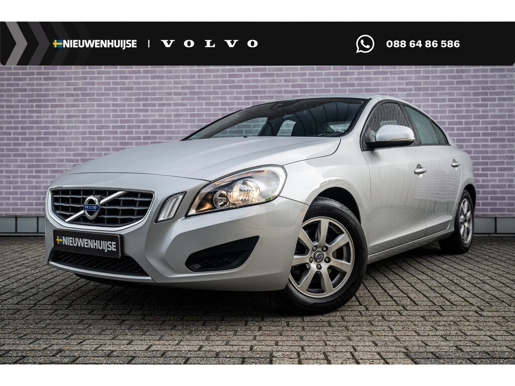 Volvo S60 1.6 T3 Kinetic | Trekhaak | RTI Navigatie | High Performance Audio | Parkeersensoren | Climate Control | Cruise Control | Lichtmetalen Velgen | Goed Onderhouden