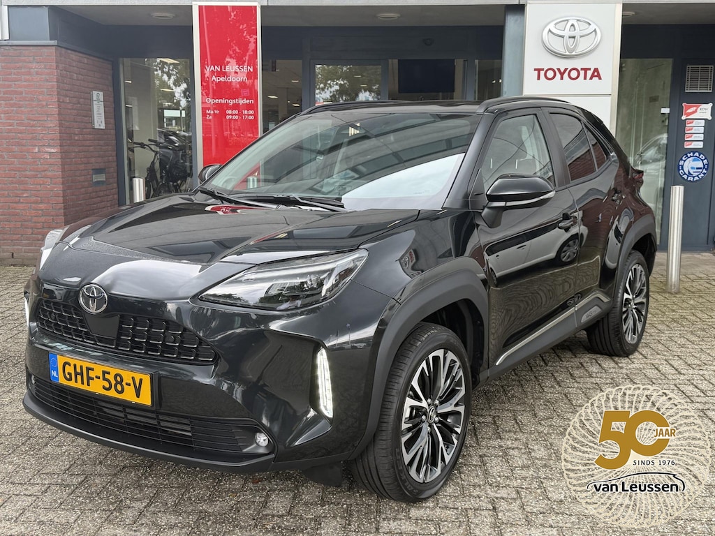 Toyota Yaris Cross 1.5 Hybrid 130 Executive TREKHAAK HEAD-UP NAVI CLIMA PARK-SENSOREN APPLE/ANDROID KEYLESS JBL-AUDIO