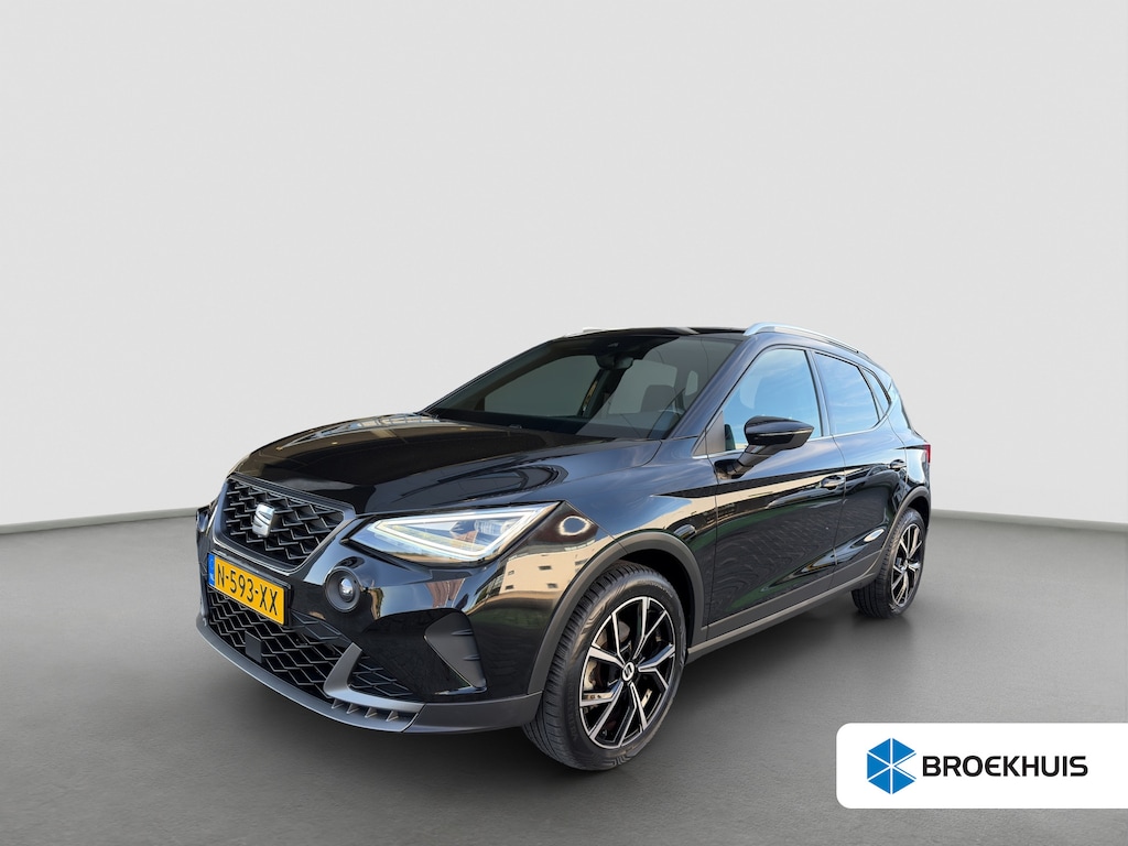SEAT Arona AUT. 1.0 TSI 110pk FR | Carplay | Climate Control | 17-inch Lichtmetalen Velgen | Cruisecontrol || LED | Parkeersensoren | Bluetooth | DAB | Middenarmsteun | Dakrails |