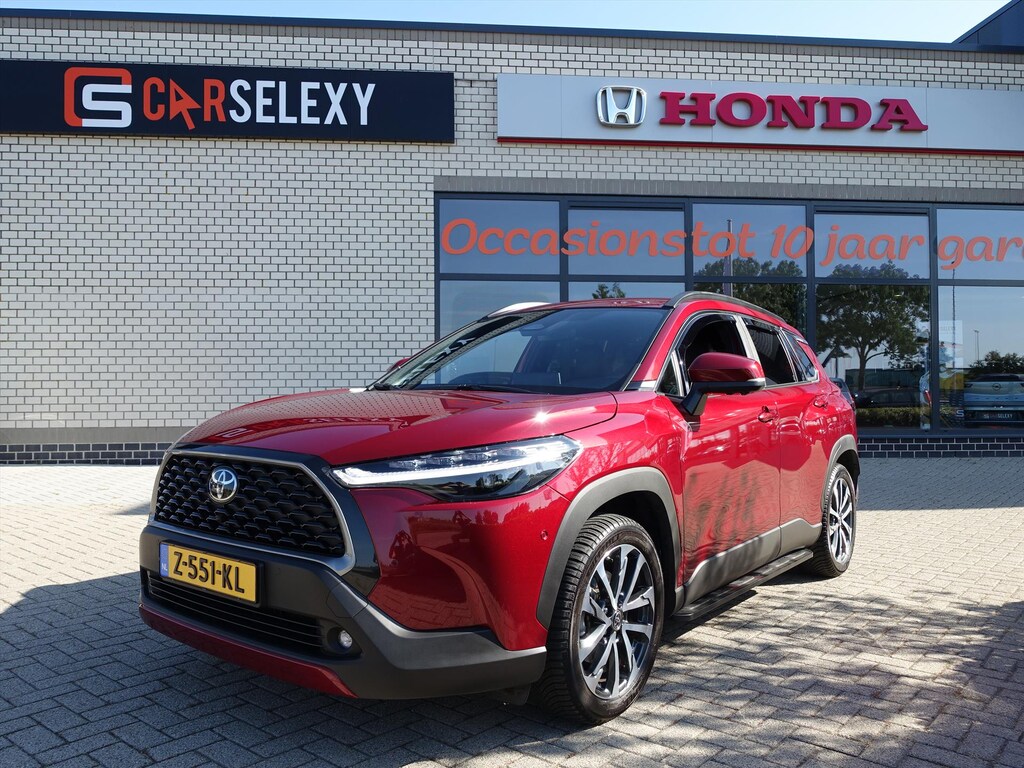 Toyota Corolla Cross 2.0 High Power Hybrid 197pk eCVT Executive Trekhaak en 4 Seizoenenbanden en Treeplanken