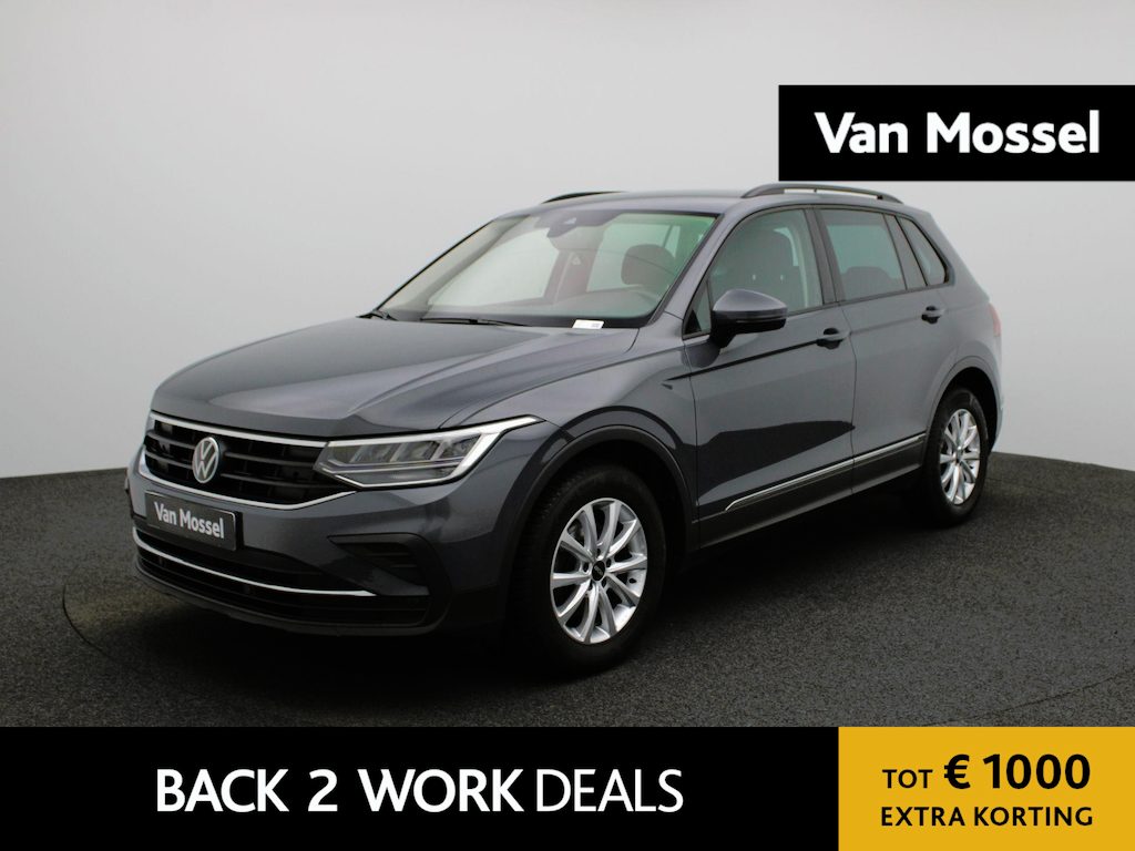 Volkswagen Tiguan 2.0 TDI Life Business AUTOMAAT | ADAPTIEVE CRUISE | STOELVERWARMING & STUUR | CAMERA | NAVIGATIE | TREKHAAK | APPLE CARPLAY | CLIMA | DAB| LMV | 12 MAANDEN BOVAG GARANTIE |