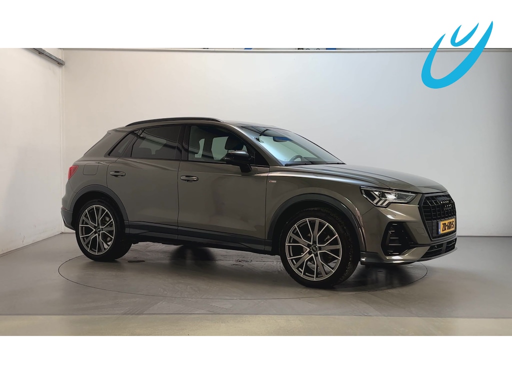 Audi Q3 35 TFSI Edition One S-Edition Navigatie Parkeersensoren Sfeerverlichting