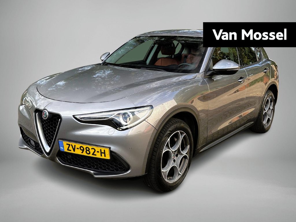 Alfa Romeo Stelvio 2.0 T AWD Super | Trekhaak | Navigatie |  Camera | Parkeersensoren