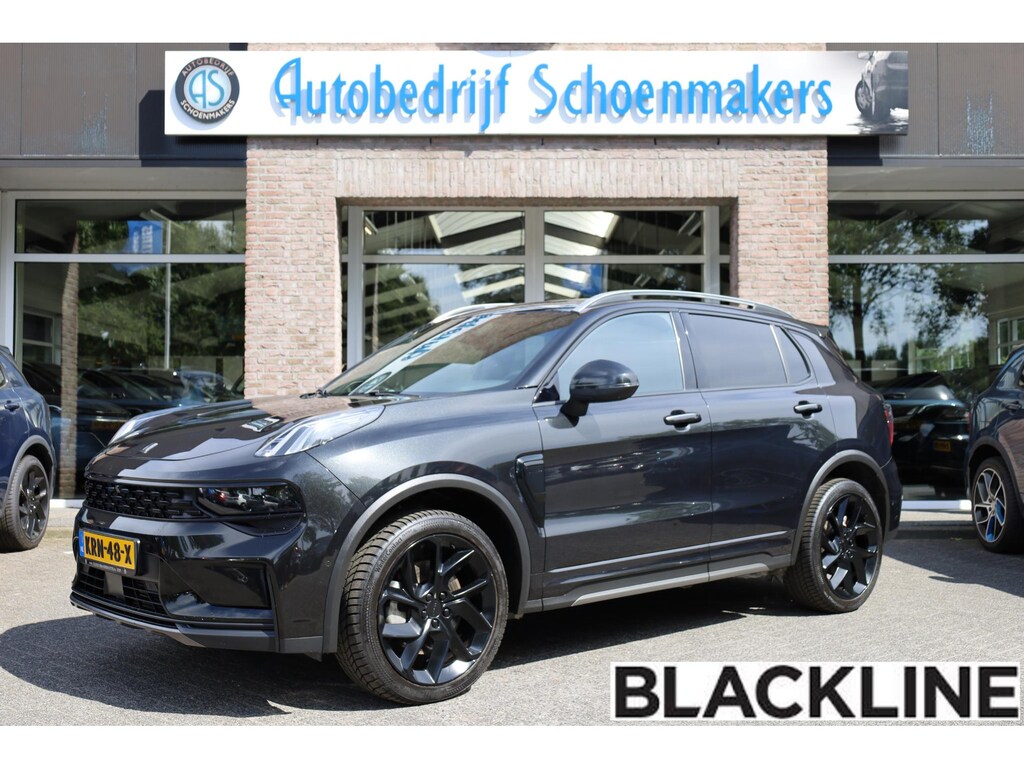 Lynk & Co 01 1.5 MY23! BLACKLINE ZWARTE-HEMEL ROLHOES MY23 360-CAMERA PANO/SCHUIF INFINITY DAB NAVI CARPLAY STOELVERWARMING ELEK.ACHTERKLEP 20"LMV