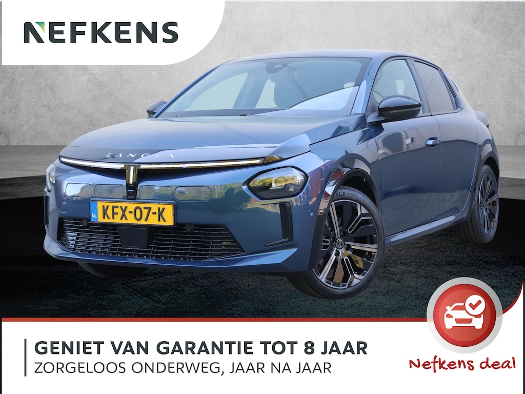 Lancia Ypsilon Edizione Limitata Blu 51 kWh | Navigatie | Elektrisch verstelbare stoel | Camera voor en achter | Apple Carplay/Android Auto | Verwarmde stoelen | Keyless entry