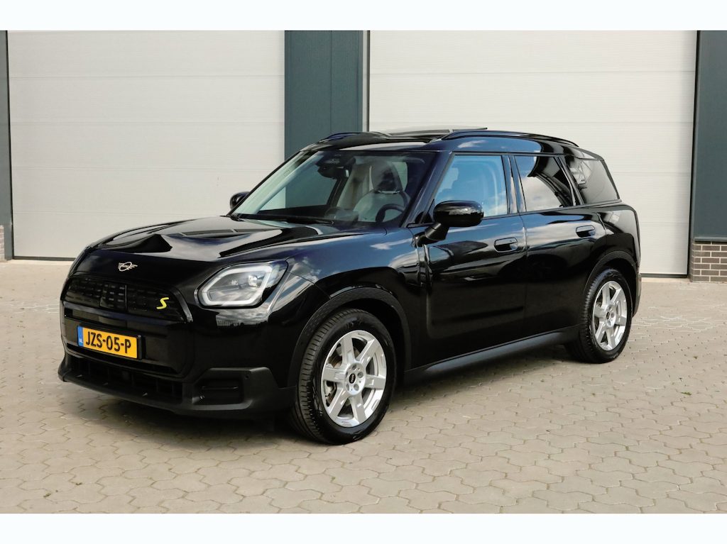 MINI Countryman SE ALL4 Favoured M 66.5 kWh Pano Keyless Trekhaak Head-Up