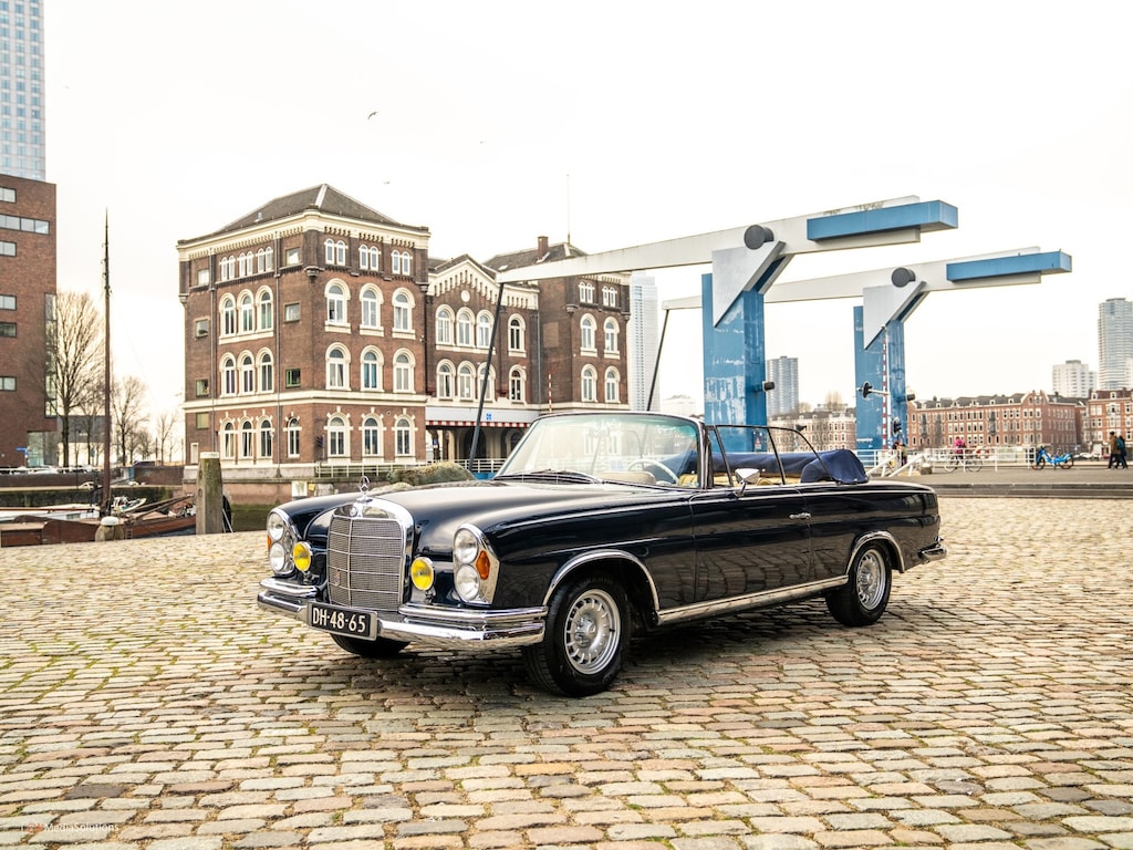 Mercedes-Benz SE 220
