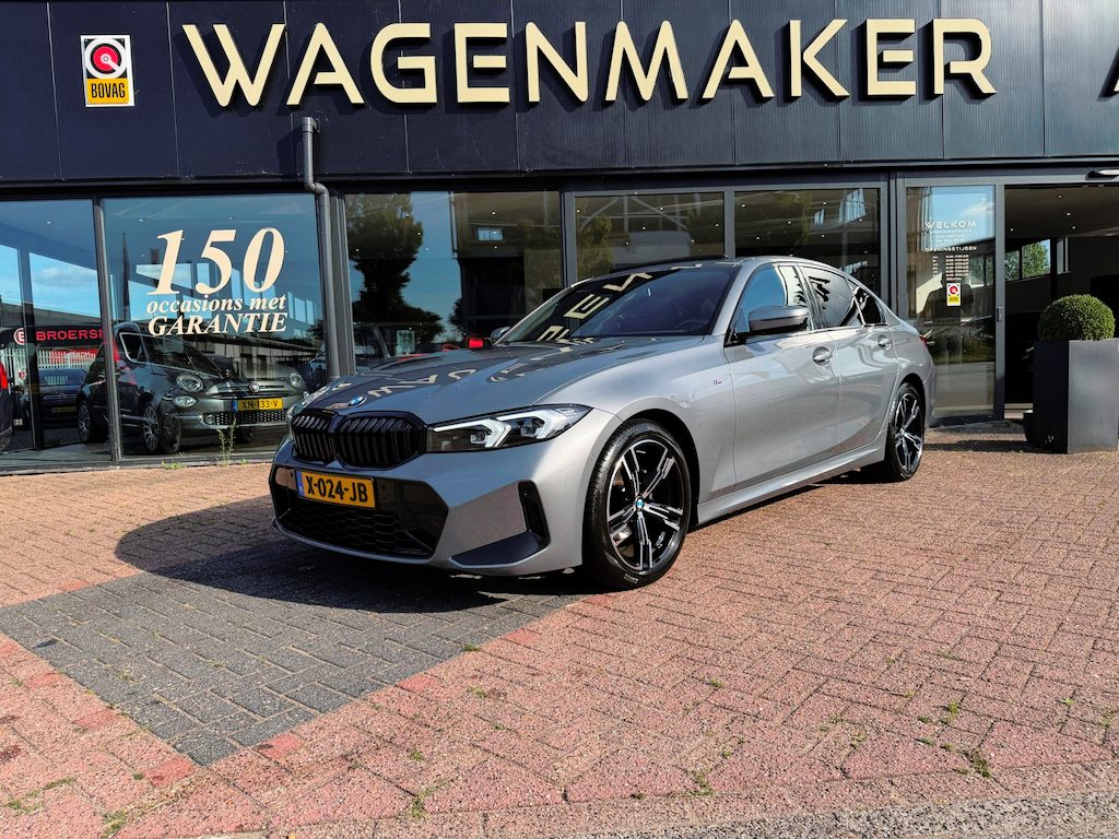 BMW 3-Serie 318i AUT|NAV|PANO|ALCANTARA|CAM|///M|DealerOH