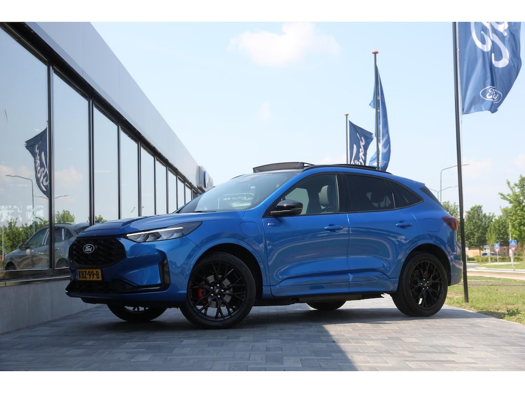 Ford Kuga 2.5 PHEV 243pk e-CVT ST-Line X | Black Package | Pano | Elektrische trekhaak