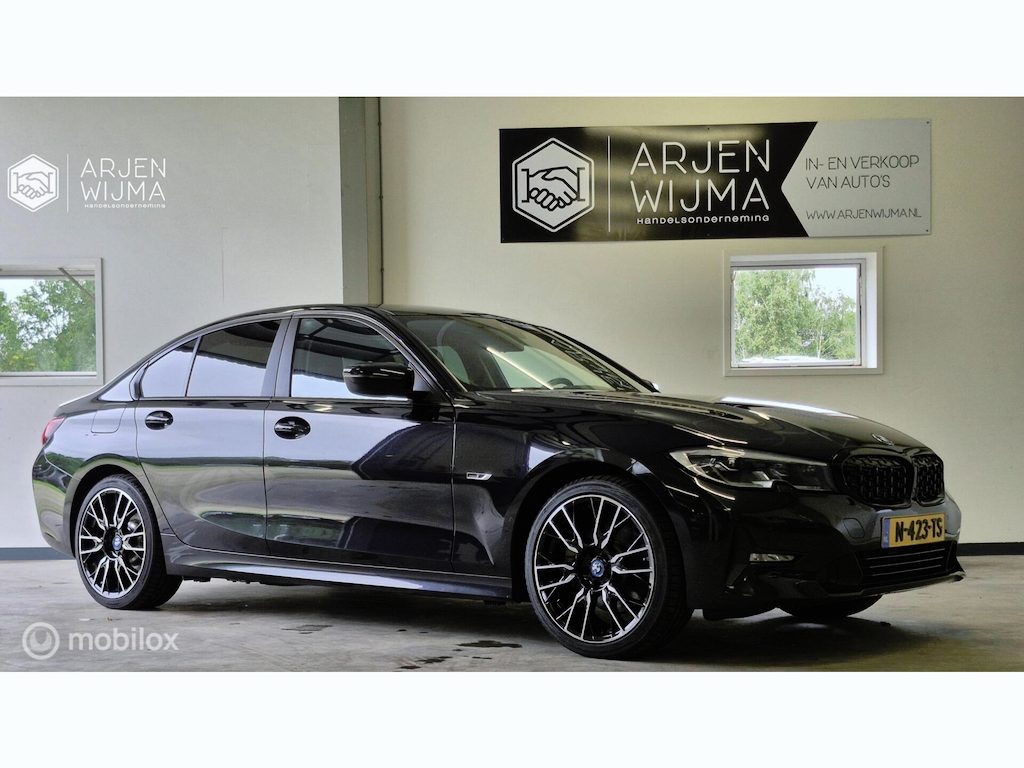 BMW 3-Serie 320e Business Edition Plus|BTW|Laser|Carplay