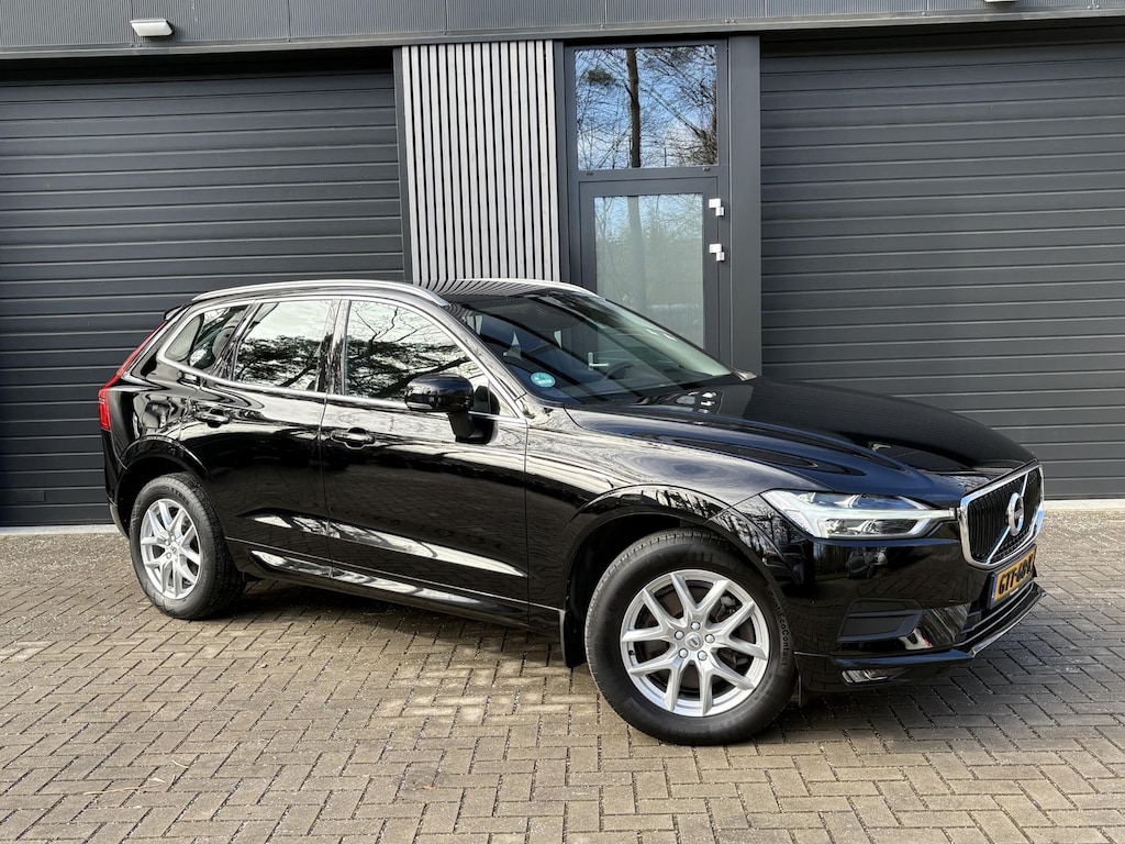 Volvo XC60 2.0 B5 Momentum Pro