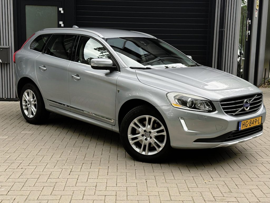 Volvo XC60 2.0 T5 FWD Summum