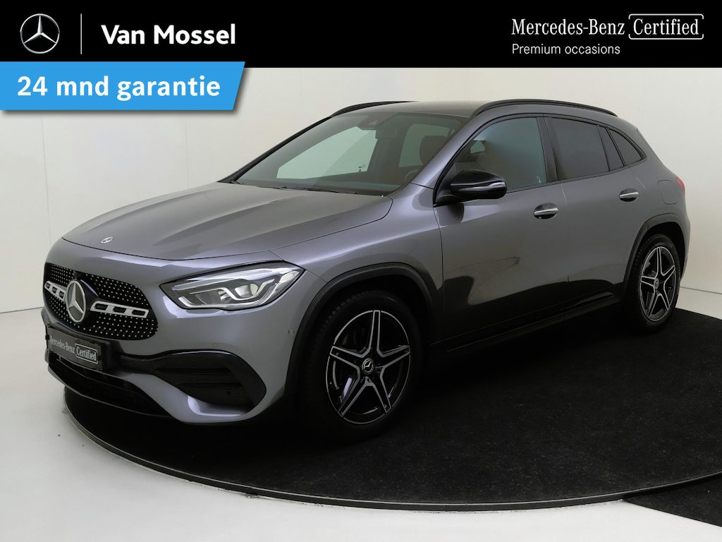 Mercedes-Benz GLA 180 AMG Line / Achteruitrijcamera / Night-Pakket /