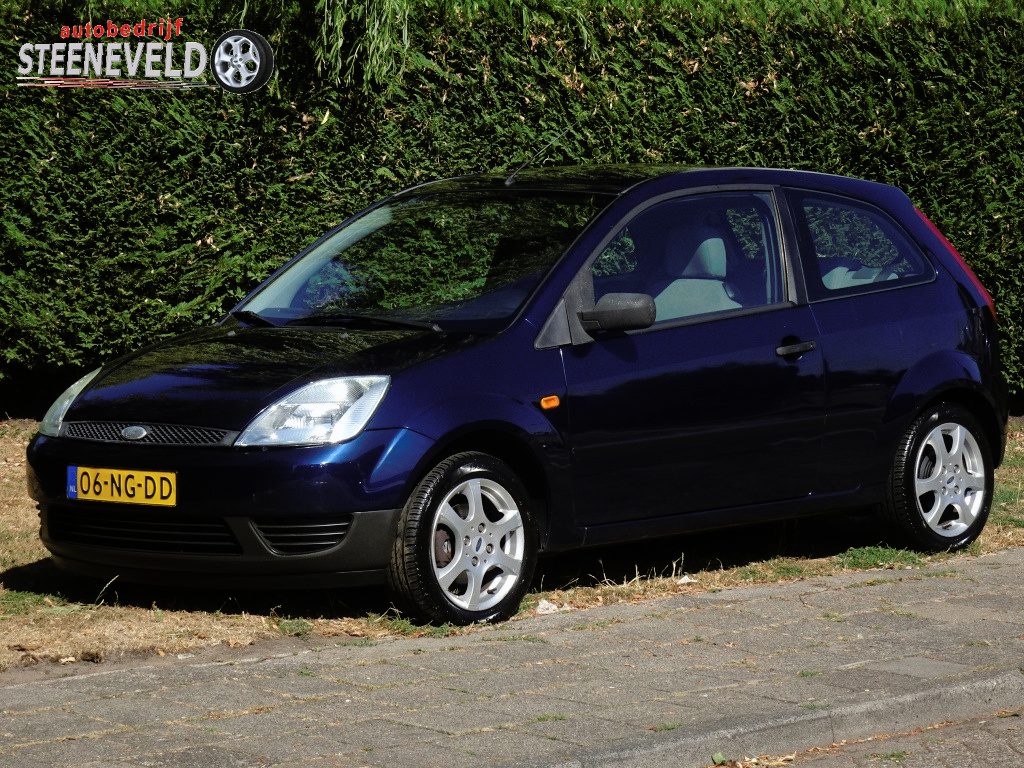 Ford Fiesta 1.25 Celebration met Bluetooth en Trekhaak