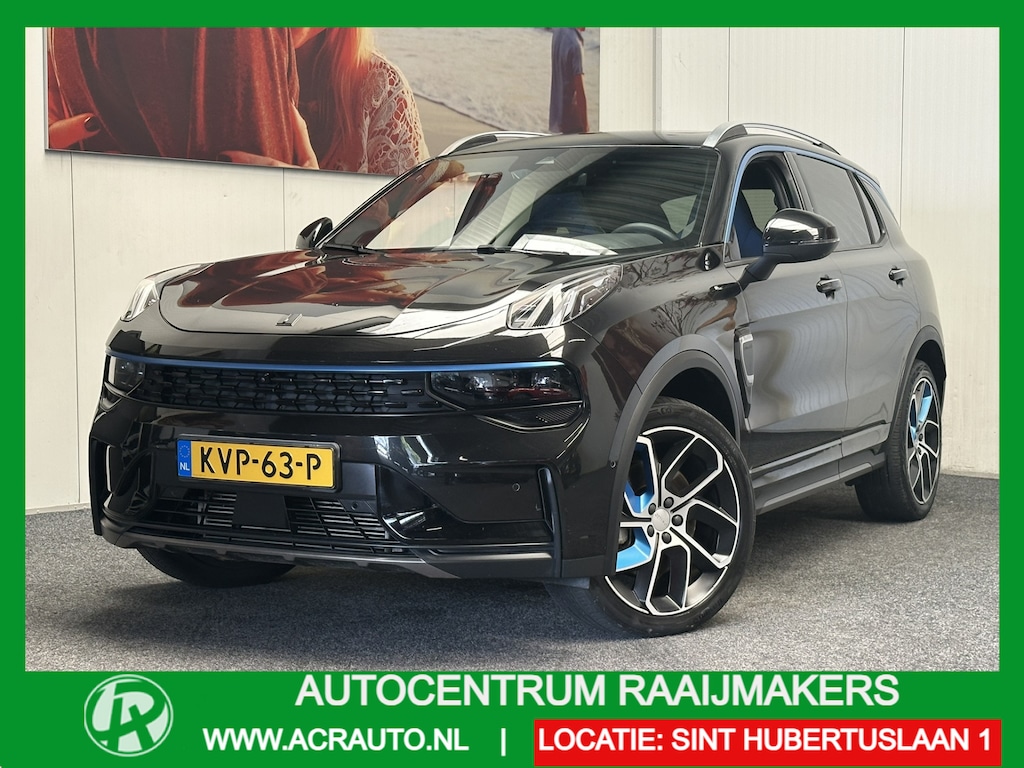 Lynk & Co 01 1.5 MY 2023 ZWARTE HEMEL 360 CAMERA ADAPTIVE CRUISE CONTROL PANORAMA SCHUIF/KANTELDAK APPLE CARPLAY/ANDROID RIJSTROOKSENSOREN ZEER MOOI !!
