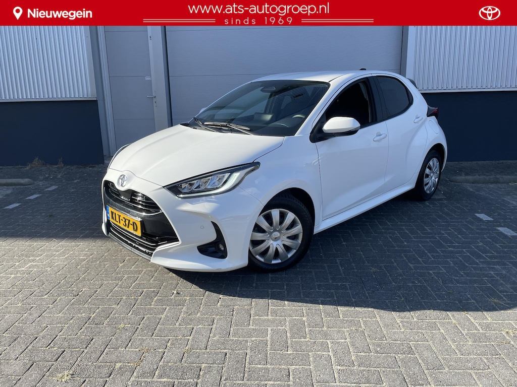 Toyota Yaris 1.5 Hybrid 115 Dynamic , incl Comfort pack, parkeersensoren rondom, Dode Hoek Detectie, enz. 15.000 km
