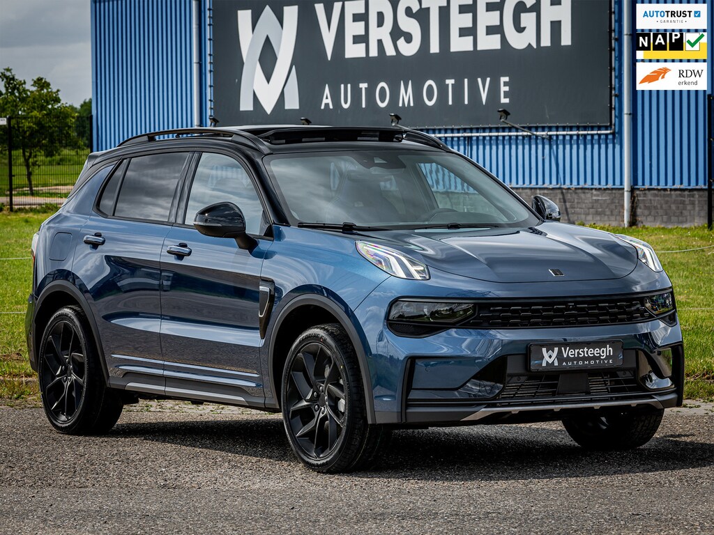 Lynk & Co 01 1.5 Plug-In Hybrid 262pk BLACKED OUT | 360 Camera | Panoramadak