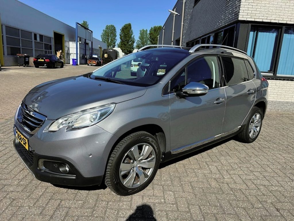 Peugeot 2008 1.2 PureTech Allure PANO CLIMA NAVI CRUISE