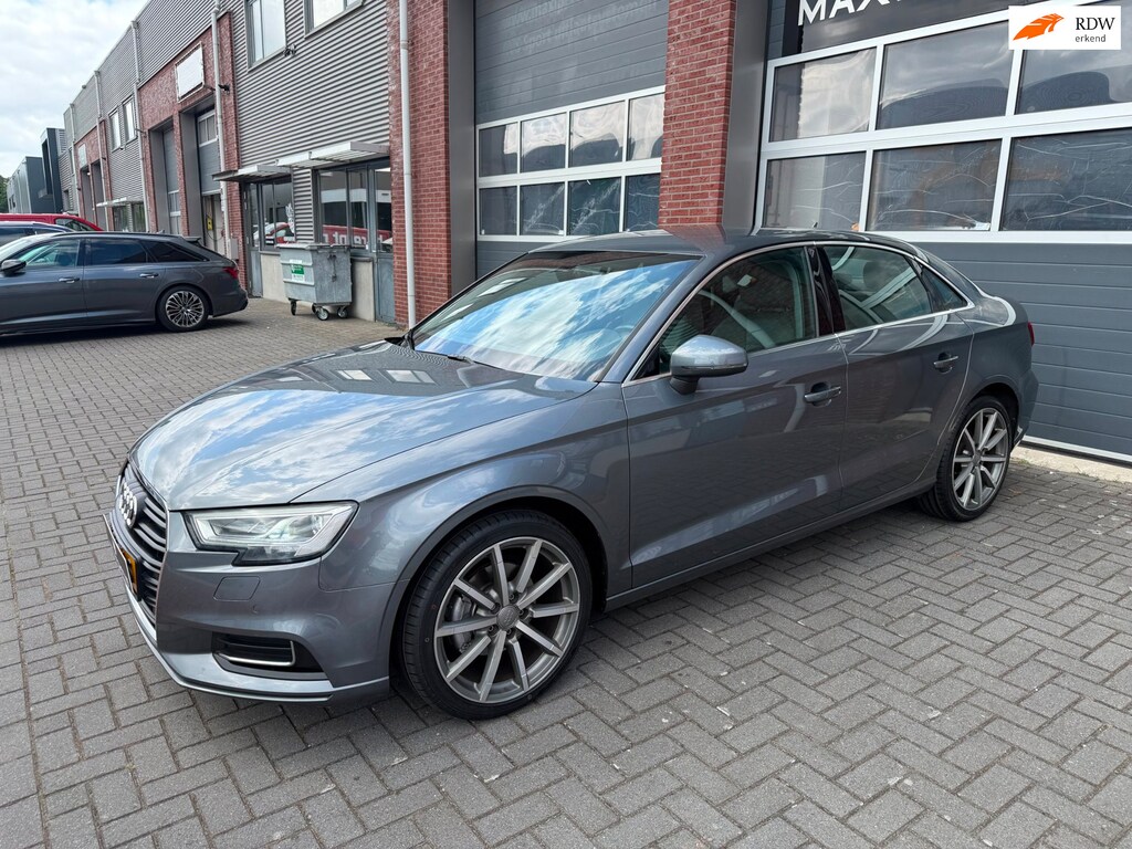 Audi A3 LIMOUSINE 1.4 TFSI Virtual Matrix Camera Carplay PDC