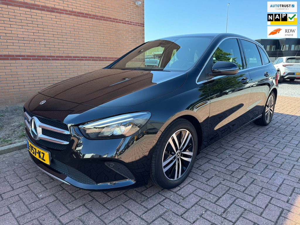 Mercedes-Benz B-klasse 180 Business Solution Luxury, Automaat, Leder, Sfeer, Wide screen,