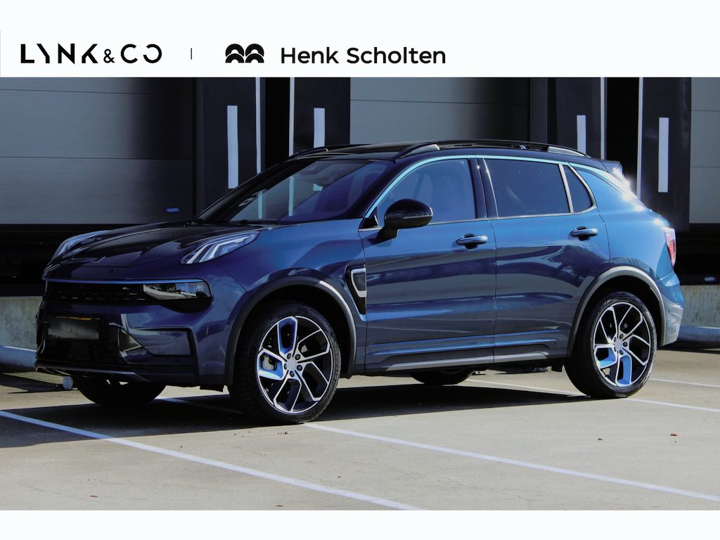 Lynk & Co 01 | Panoramadak | Camera achter | Apple carplay/Android auto| Stoelverwarming | Adaptieve cruise control |  Keyless | DAB Radio | Elektrisch bedienbare achterklep