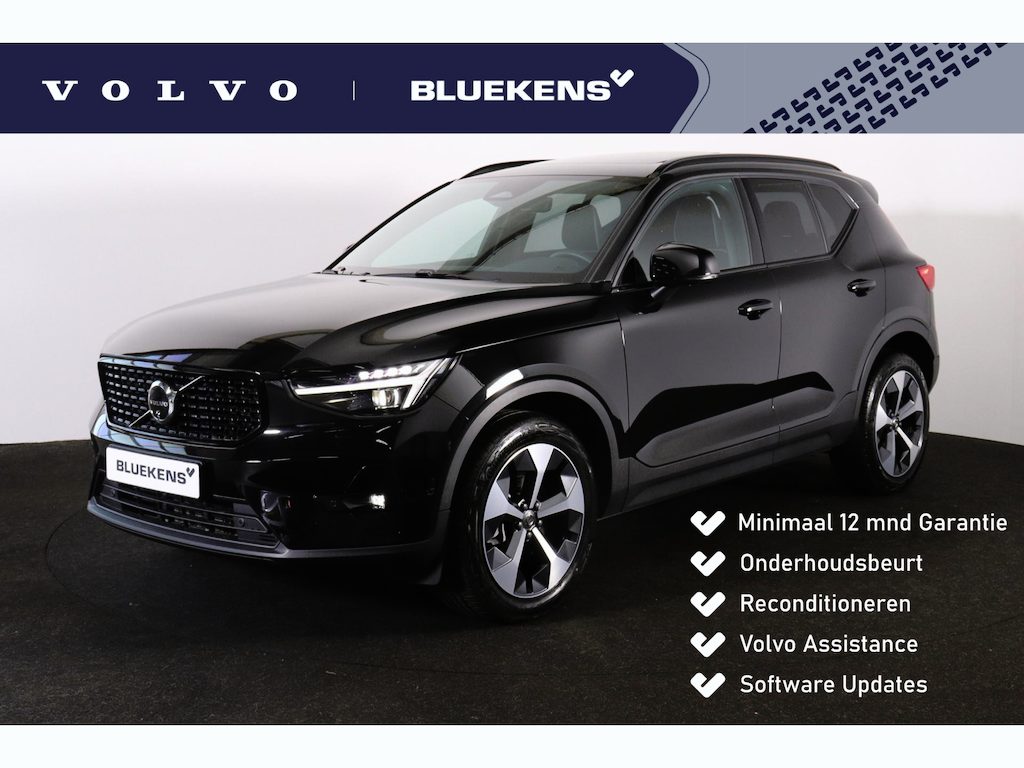 Volvo XC40 B3 Ultra Dark - Panorama/schuifdak - IntelliSafe Assist & Surround - 360º Camera - Harman/Kardon audio - Verwarmde voorstoelen & stuur - Parkeersensoren voor & achter - Elektr. bedienb. voorstoelen met geheugen links - Draadloze tel. lader - Extra getint glas - Inklapbare trekhaak - 19' LMV