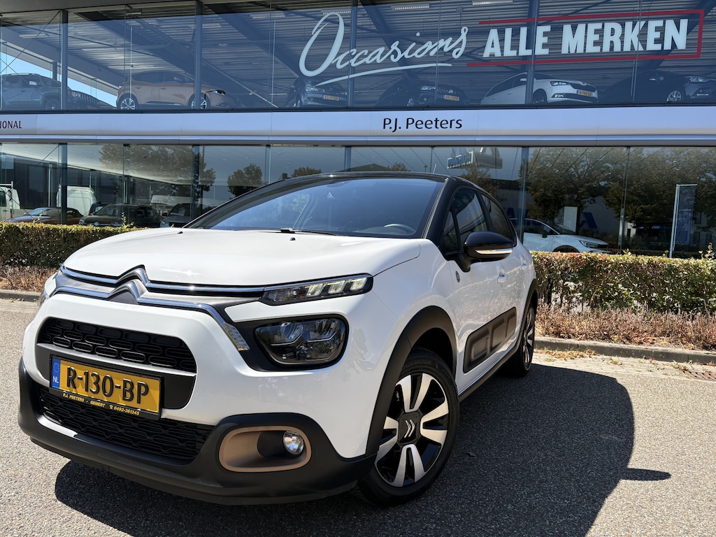 Citroën C3 1.2 PureTech C-Series Airco - Apple carplay - Bluetooth - Cruise control - Licht metalen velgen 16 inch - Navigatiesysteem - Radio - Stuur multifunctioneel - Led verlichting - Mistlampen - Start/stop systeem - Elektrische ramen - Extra getint glas achter